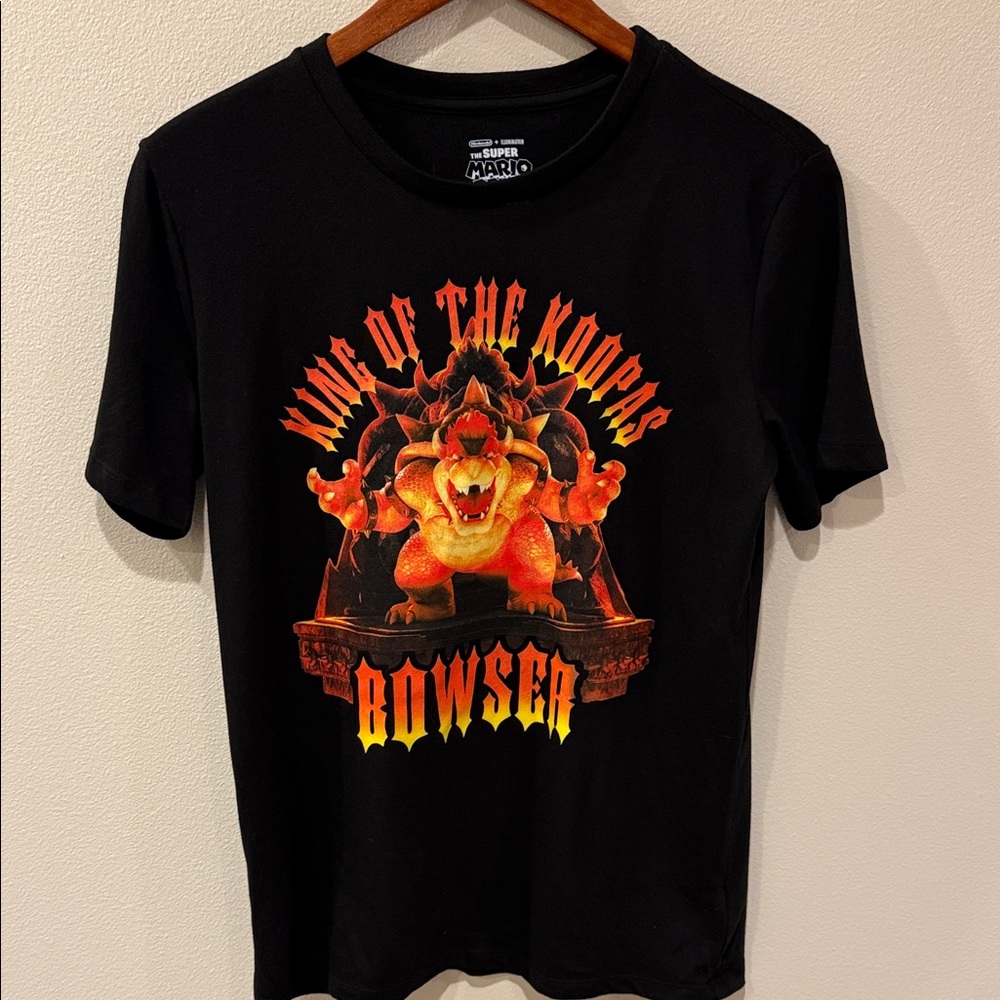 Super Mario Bowser Mario T-Shirt NWT
